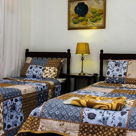 Lola Itang Pension House Tiniguiban Ngoại thất bức ảnh