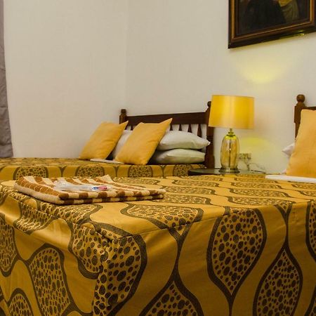 Lola Itang Pension House Tiniguiban Ngoại thất bức ảnh