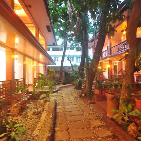 Lola Itang Pension House Tiniguiban Ngoại thất bức ảnh