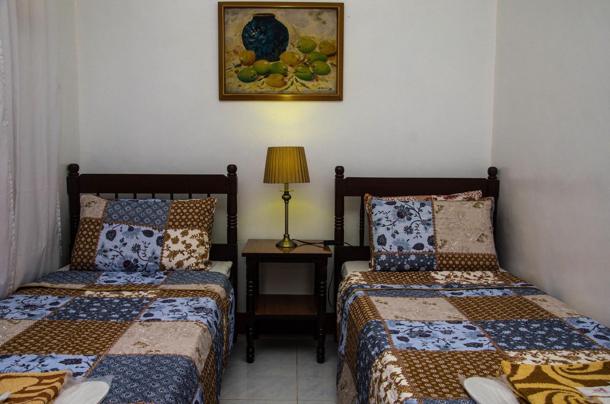 Lola Itang Pension House Tiniguiban Ngoại thất bức ảnh