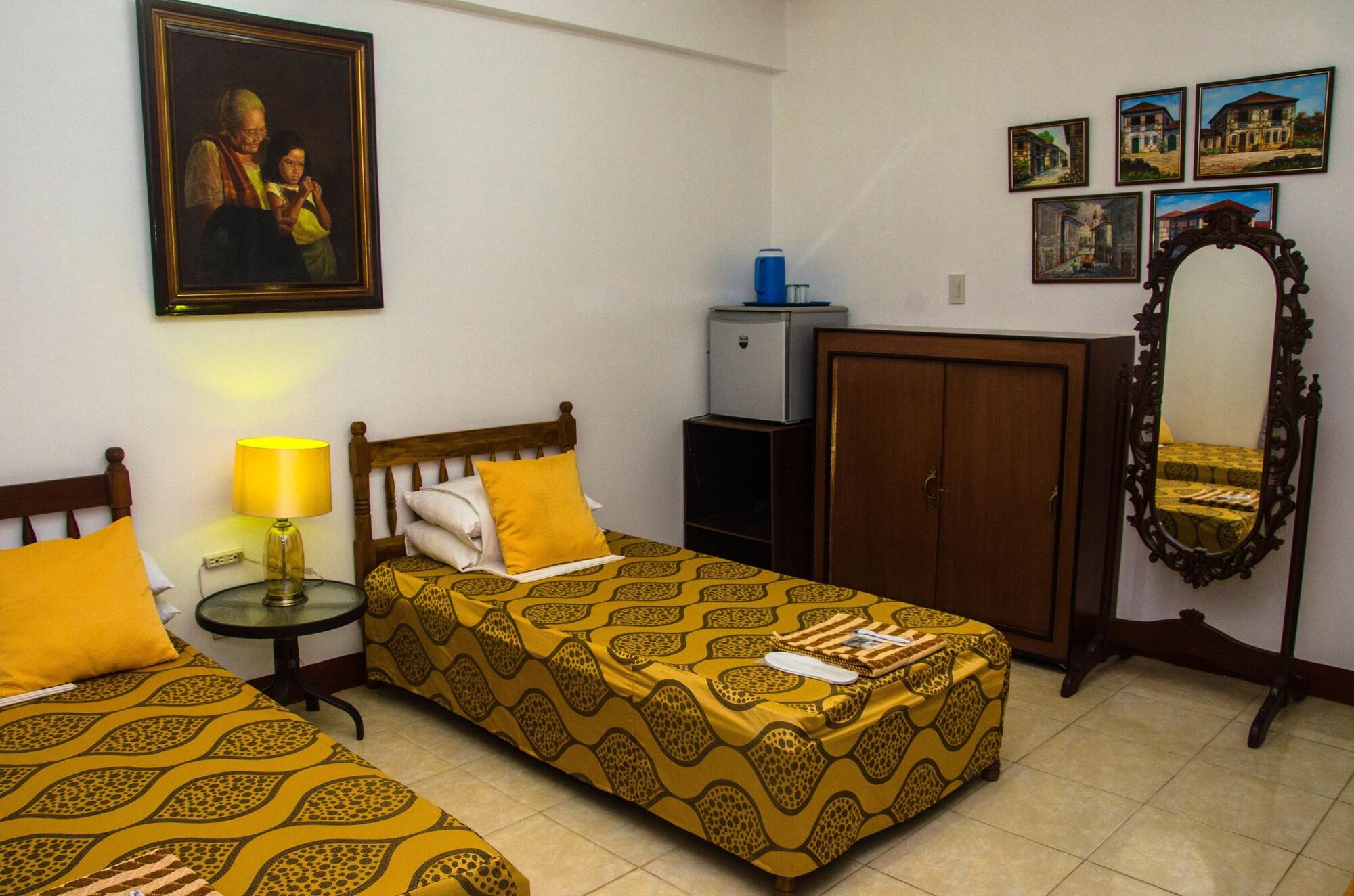 Lola Itang Pension House Tiniguiban Ngoại thất bức ảnh