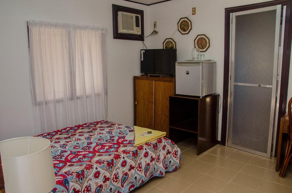 Lola Itang Pension House Tiniguiban Ngoại thất bức ảnh