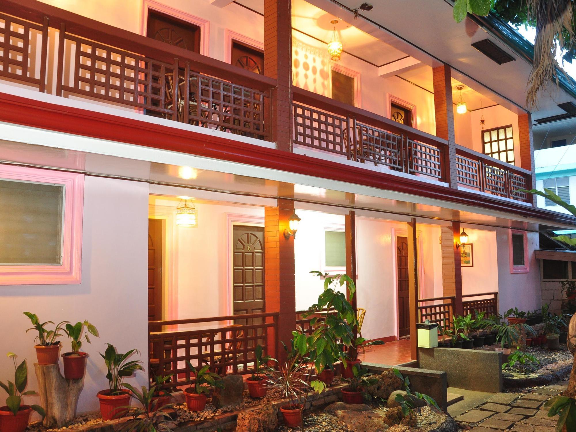 Lola Itang Pension House Tiniguiban Ngoại thất bức ảnh