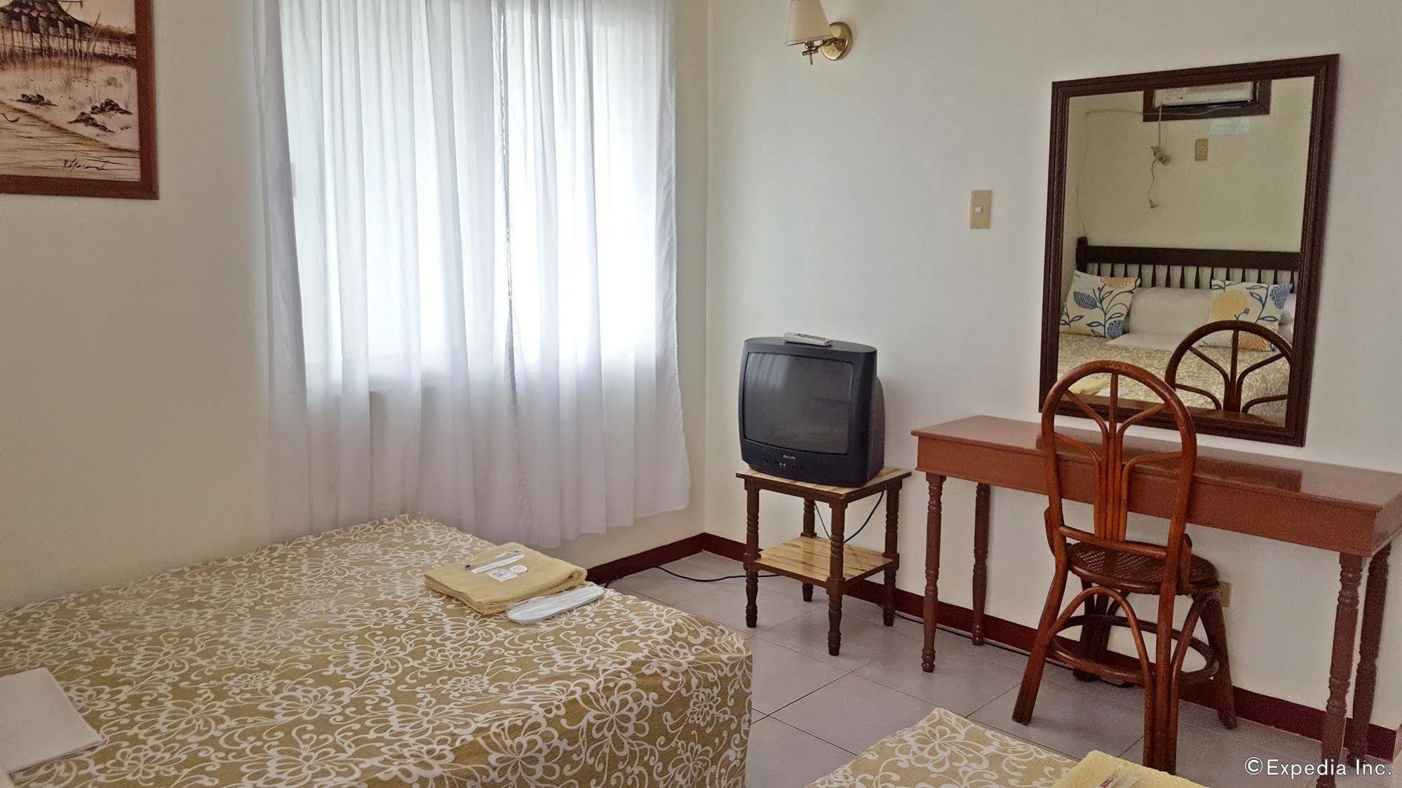 Lola Itang Pension House Tiniguiban Ngoại thất bức ảnh
