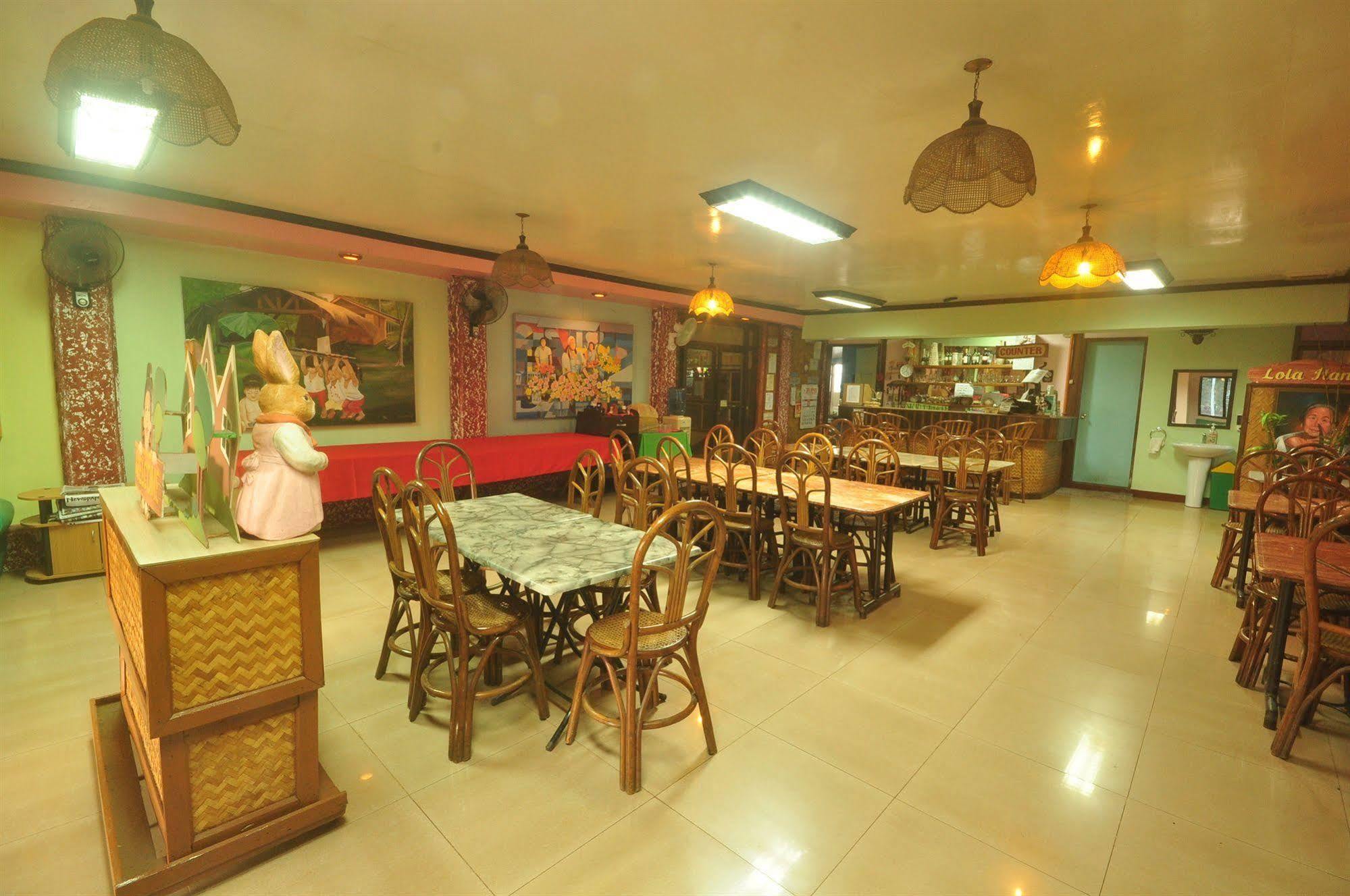 Lola Itang Pension House Tiniguiban Ngoại thất bức ảnh
