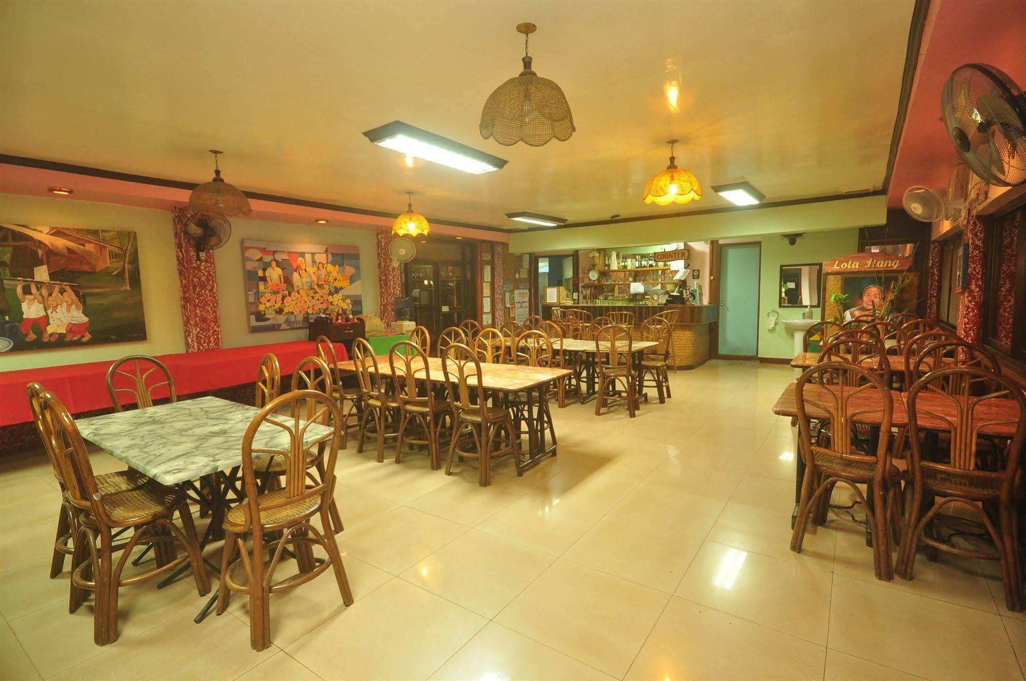 Lola Itang Pension House Tiniguiban Ngoại thất bức ảnh