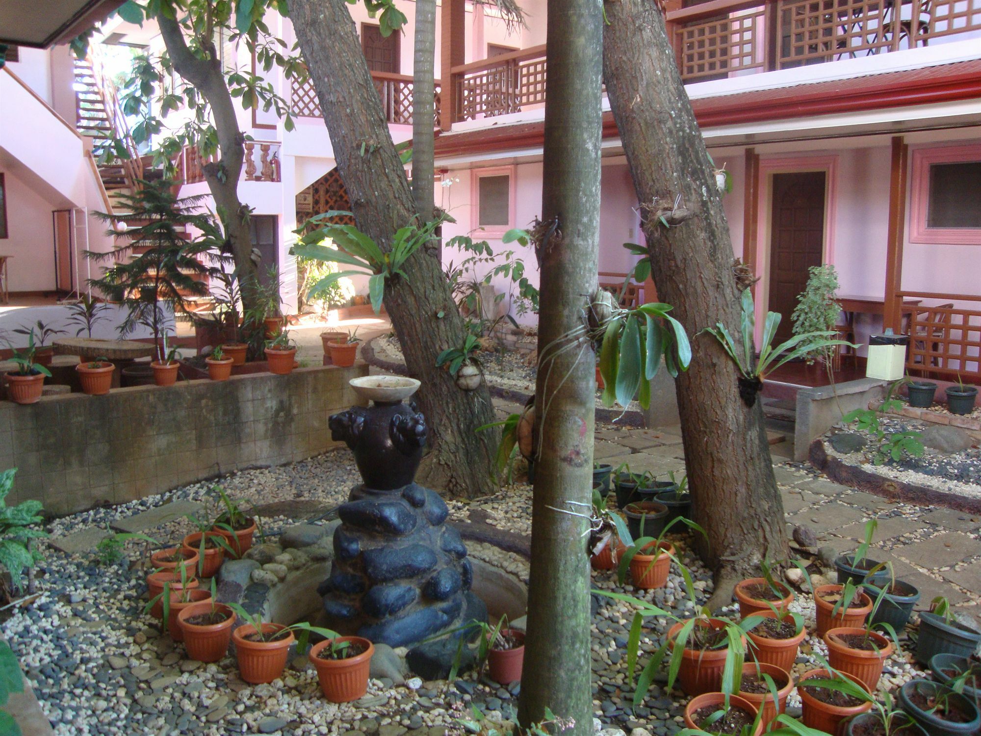 Lola Itang Pension House Tiniguiban Ngoại thất bức ảnh