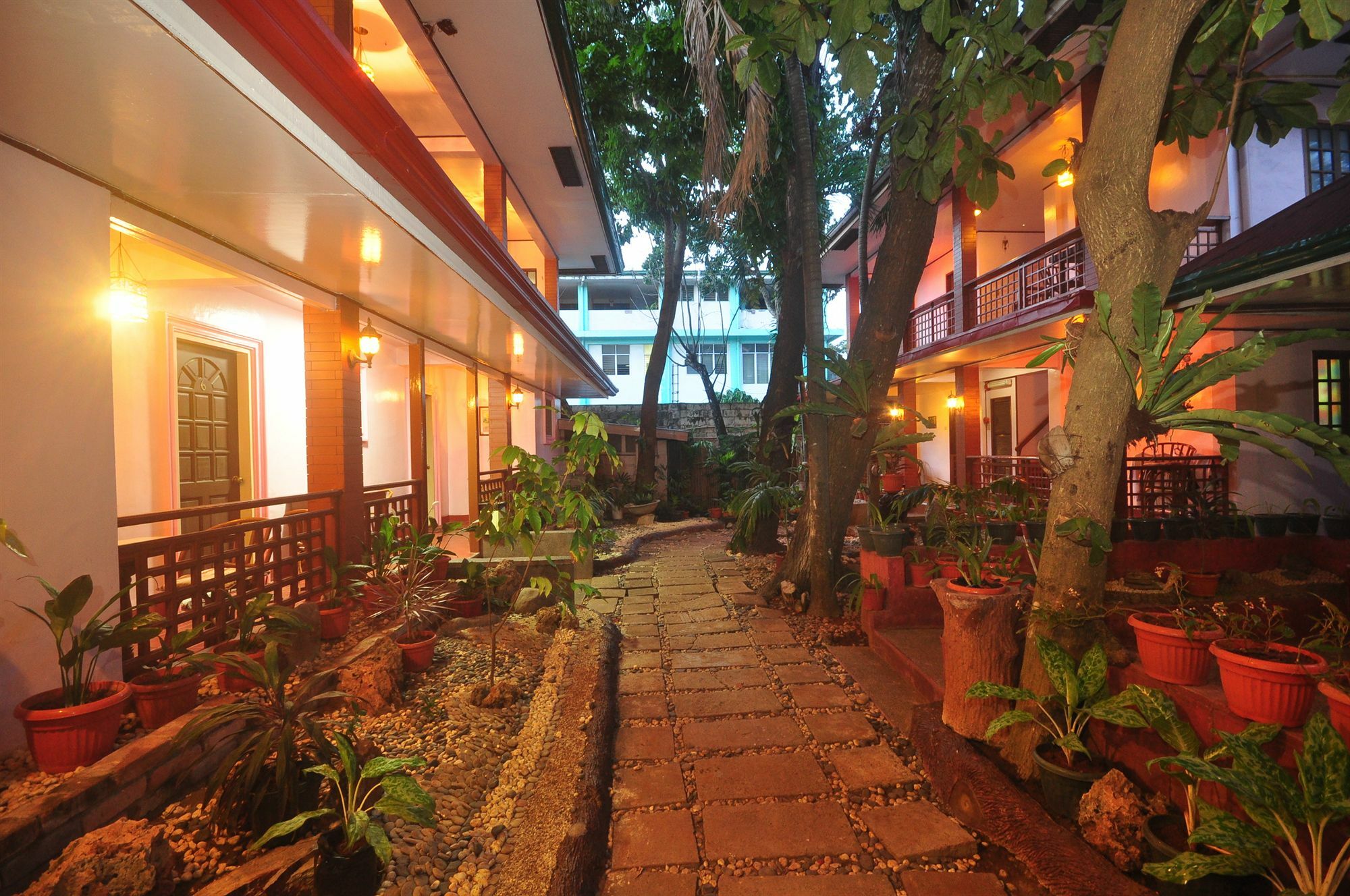 Lola Itang Pension House Tiniguiban Ngoại thất bức ảnh