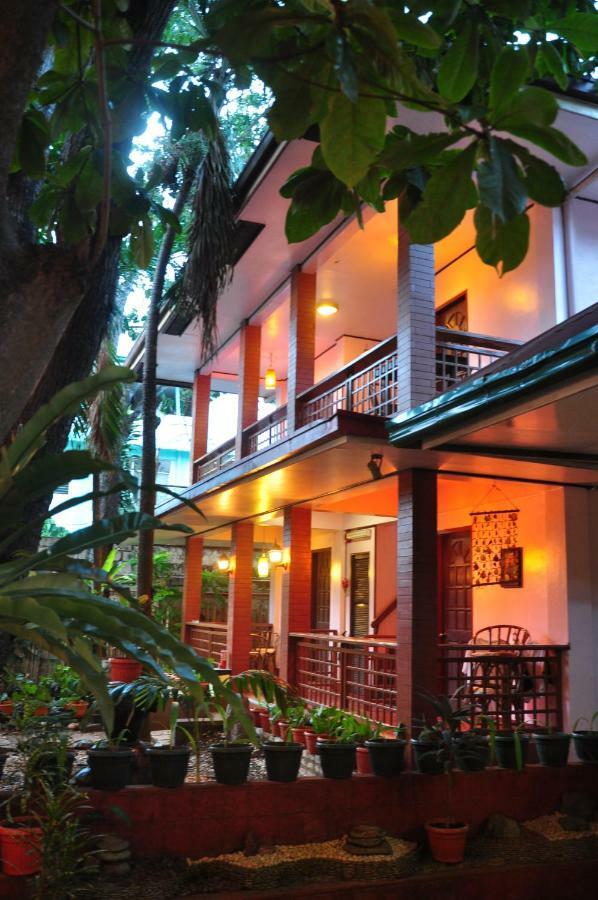 Lola Itang Pension House Tiniguiban Ngoại thất bức ảnh